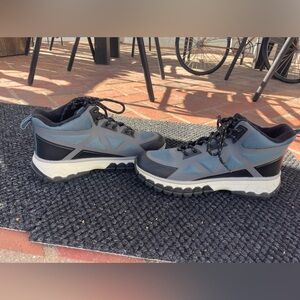 Womens BASS OUTDOOR Hiking Boots. Sz 8 M